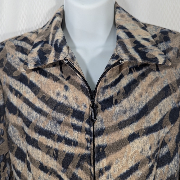 Giancarlo Ferrari Petite Women's Zip-Front Abstract Animal Print Jacket,Multi, 8 - Picture 4 of 13